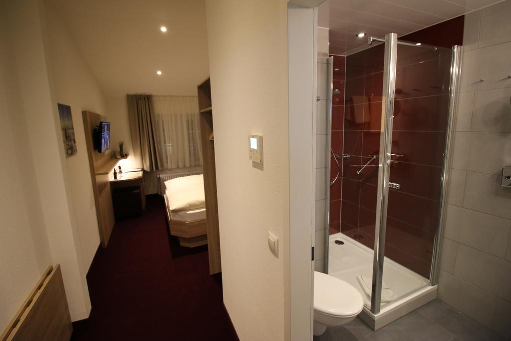 Hotel Zum Adler บอนน์ ภายนอก รูปภาพ