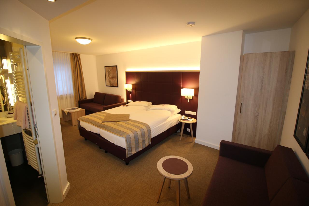 Hotel Zum Adler บอนน์ ภายนอก รูปภาพ