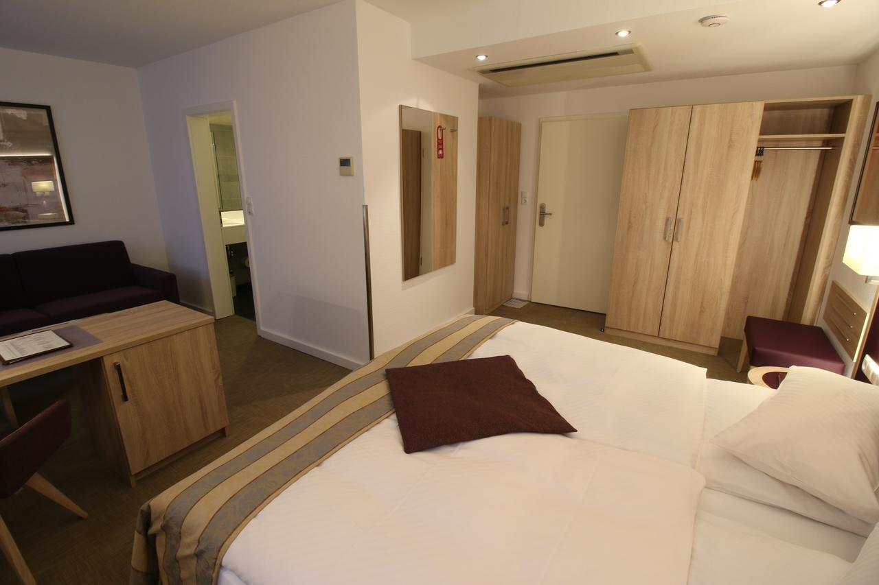 Hotel Zum Adler บอนน์ ภายนอก รูปภาพ