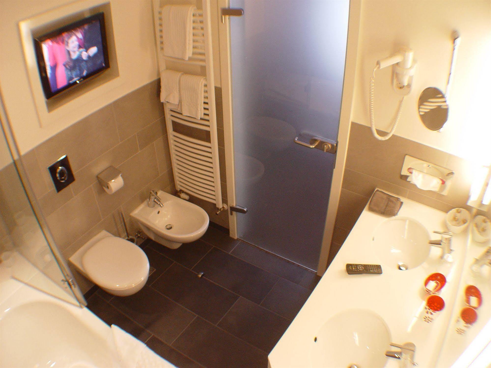 Hotel Zum Adler บอนน์ ภายนอก รูปภาพ