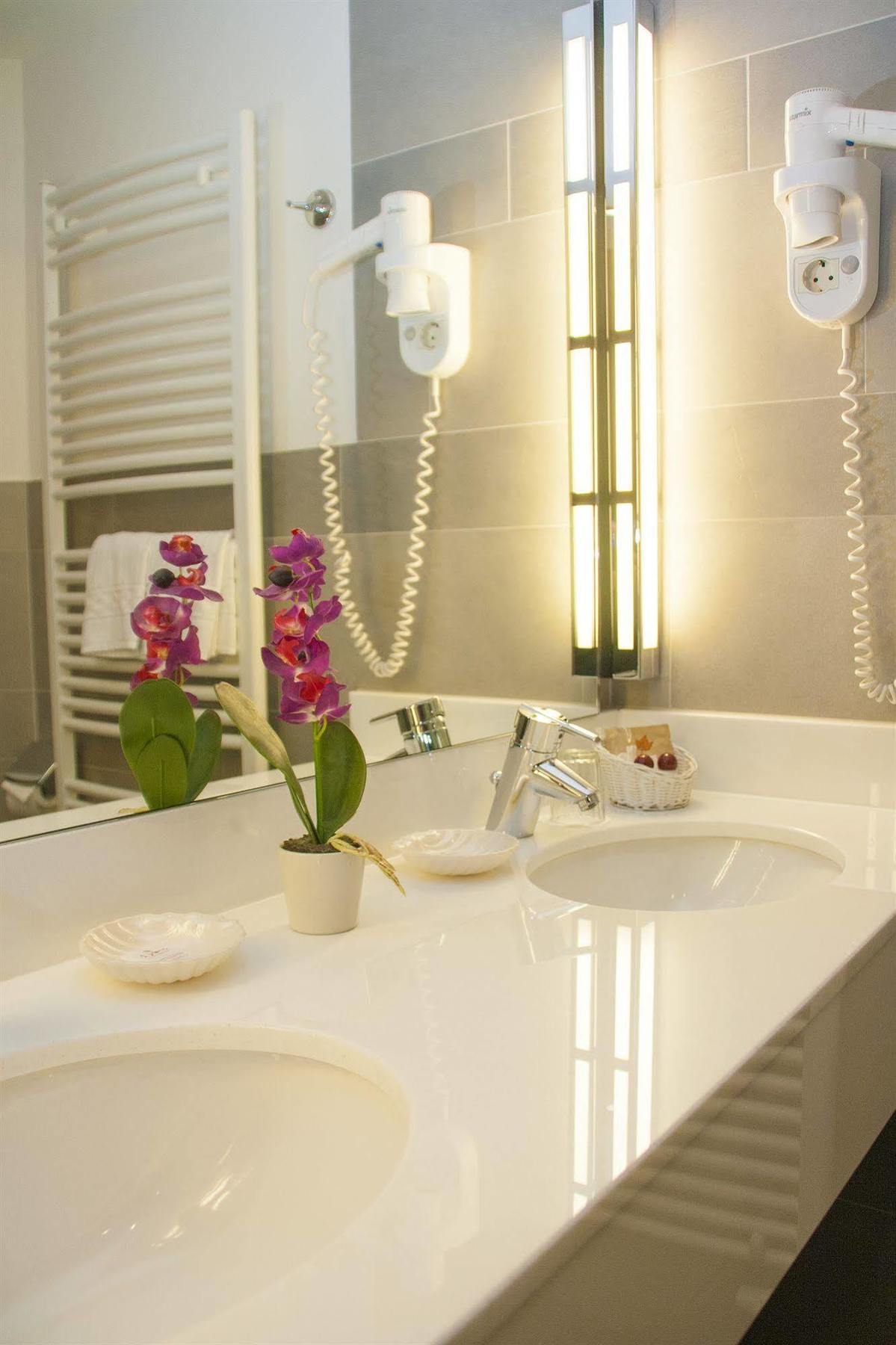 Hotel Zum Adler บอนน์ ภายนอก รูปภาพ