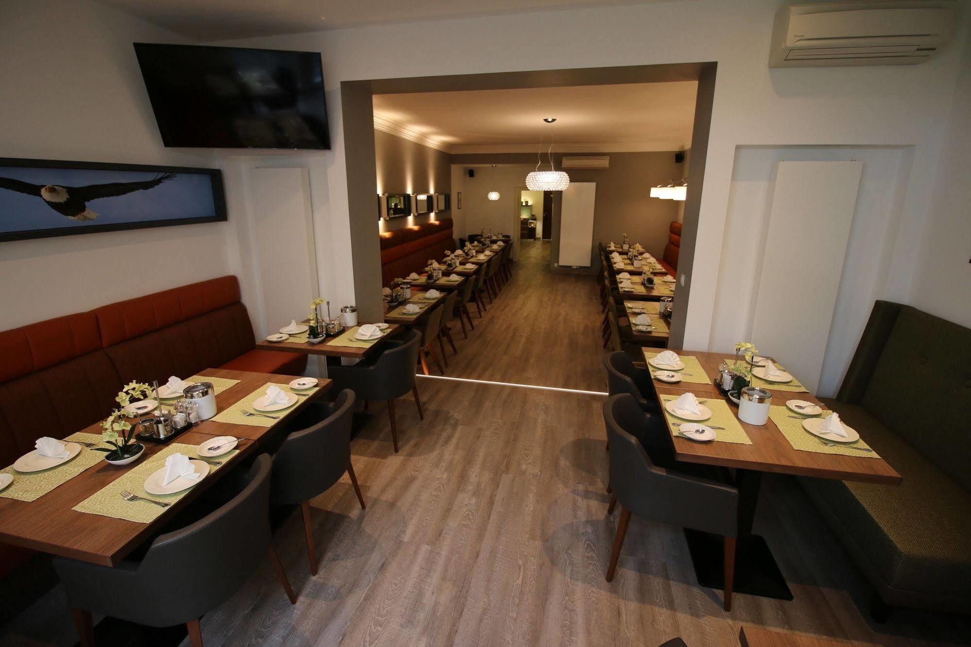 Hotel Zum Adler บอนน์ ภายนอก รูปภาพ